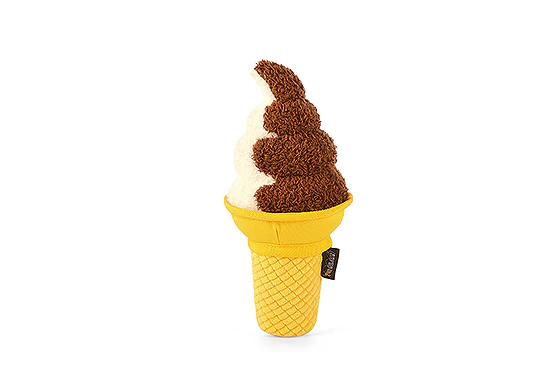 P.L.A.Y. Hundespielzeug Snack Attack Swirls n' Slobbers Soft Serve
